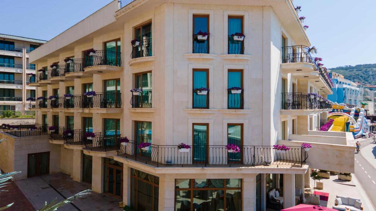 Hotel Mistral Baltsjik Buitenkant foto